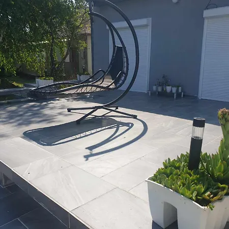 Arpad House דירה *