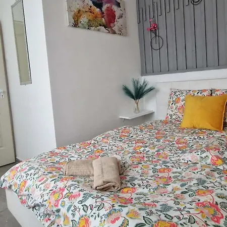 Arpad House דירה *